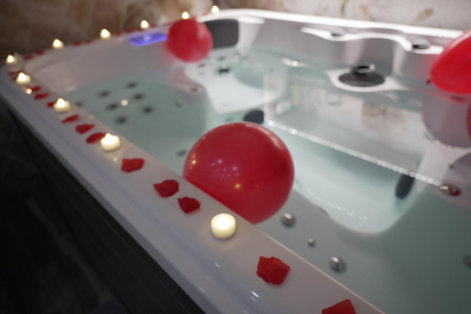Atoumo Appartement Love Jacuzzi & Jardin Disneyland Paris Quincy-Voisins Ngoại thất bức ảnh