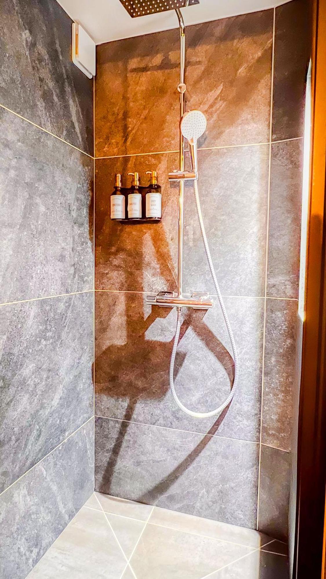 Atoumo Appartement Love Jacuzzi & Jardin Disneyland Paris Quincy-Voisins Ngoại thất bức ảnh